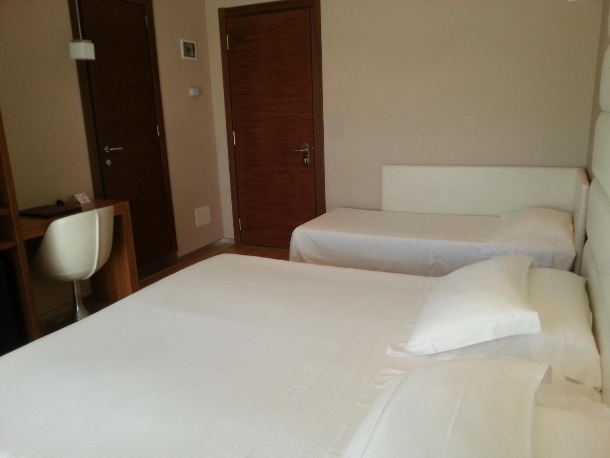 Ambienthotels Panoramic Rimini Esterno foto