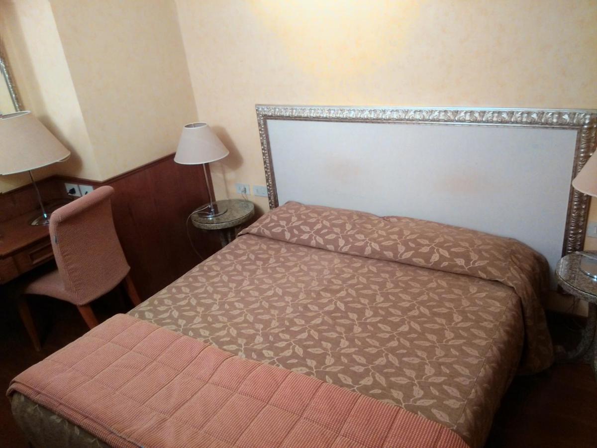 Ambienthotels Panoramic Rimini Camera foto