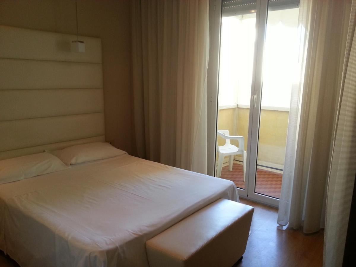 Ambienthotels Panoramic Rimini Esterno foto
