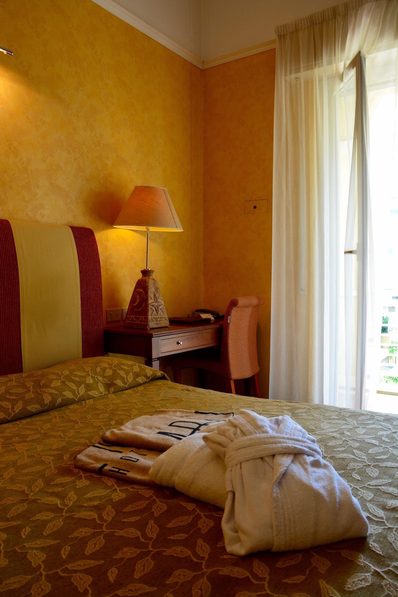 Ambienthotels Panoramic Rimini Esterno foto
