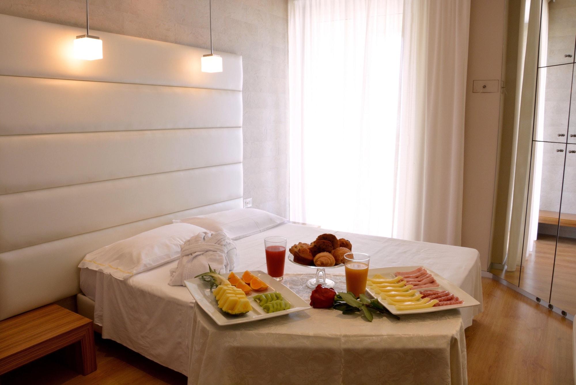 Ambienthotels Panoramic Rimini Esterno foto