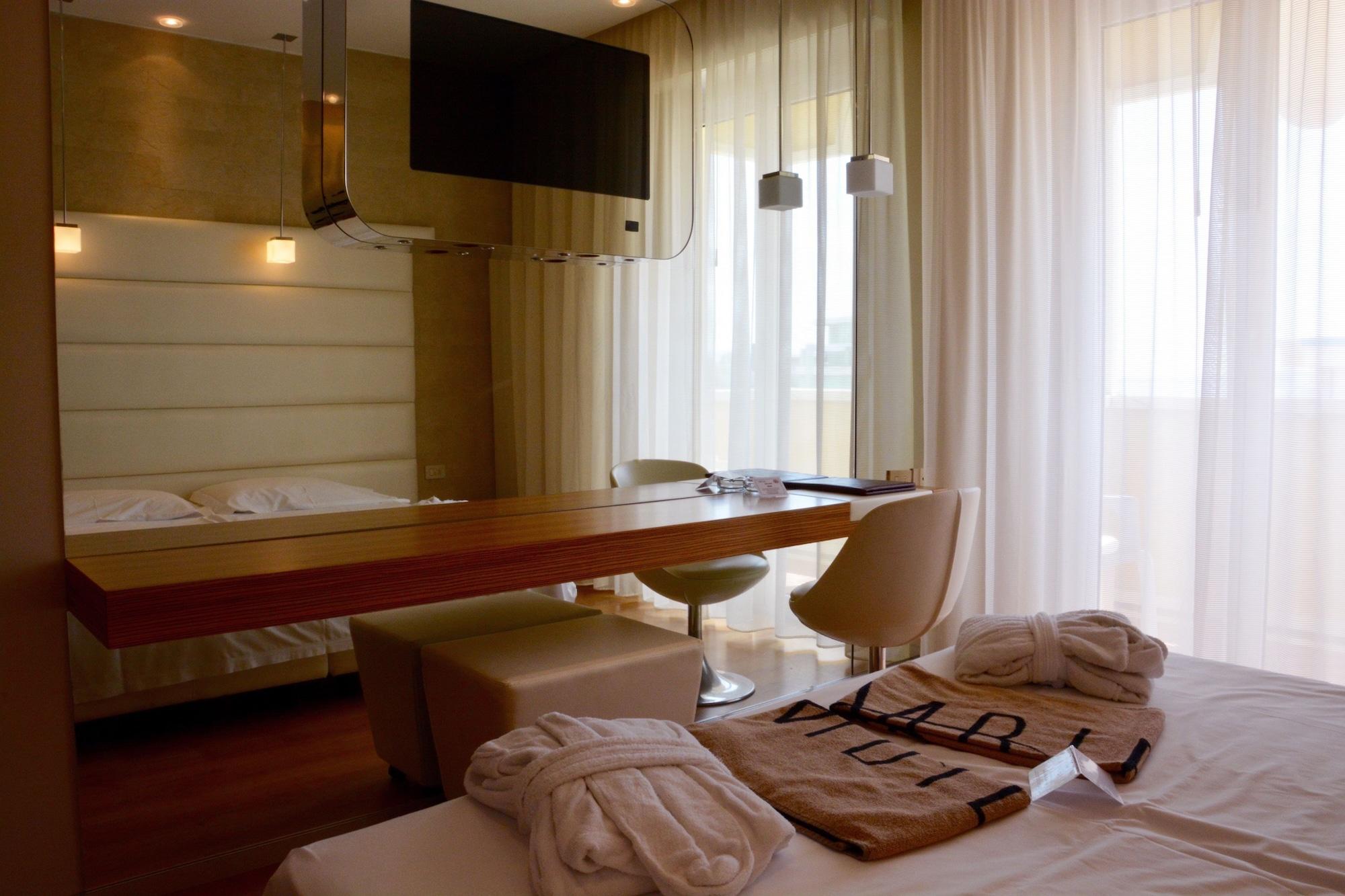 Ambienthotels Panoramic Rimini Esterno foto