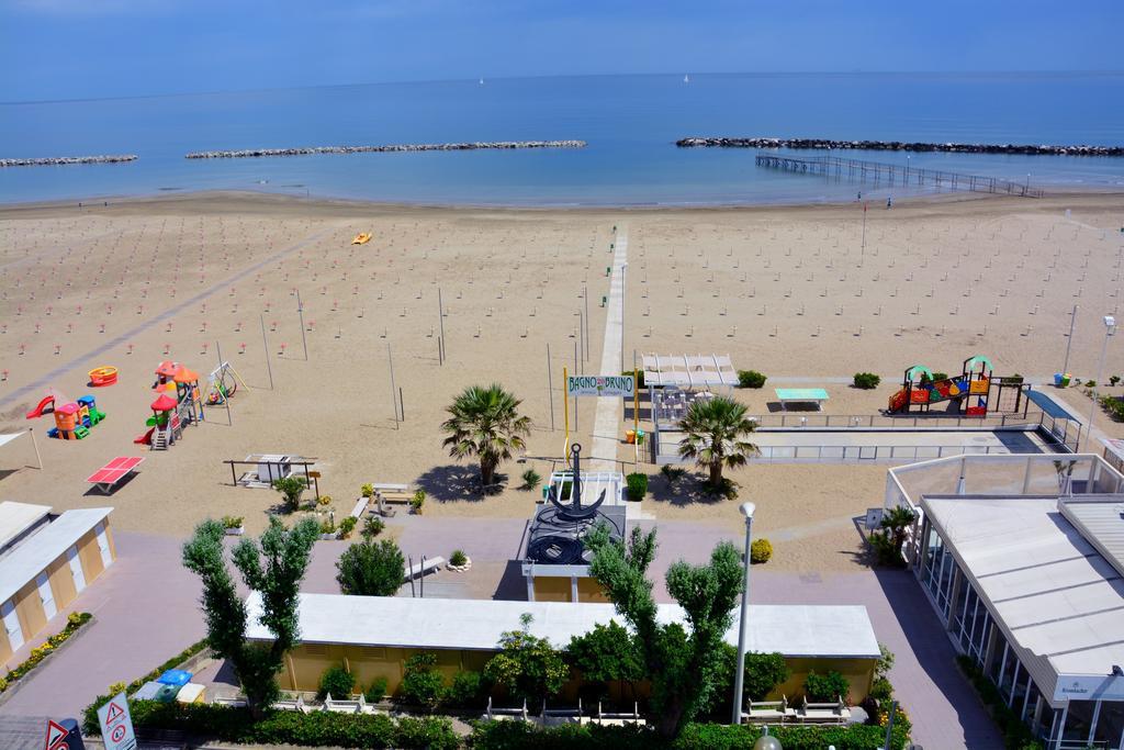 Ambienthotels Panoramic Rimini Esterno foto