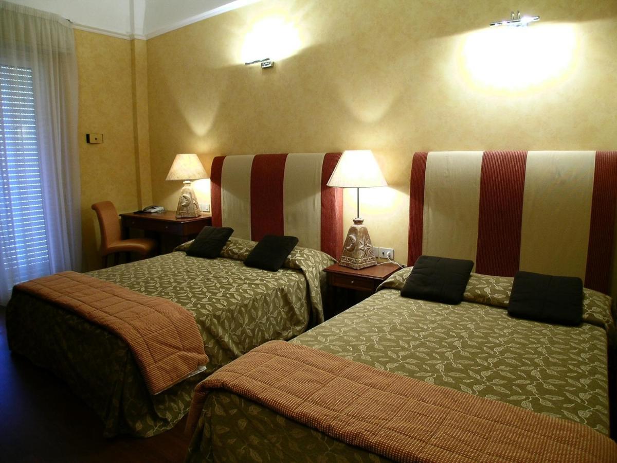 Ambienthotels Panoramic Rimini Esterno foto